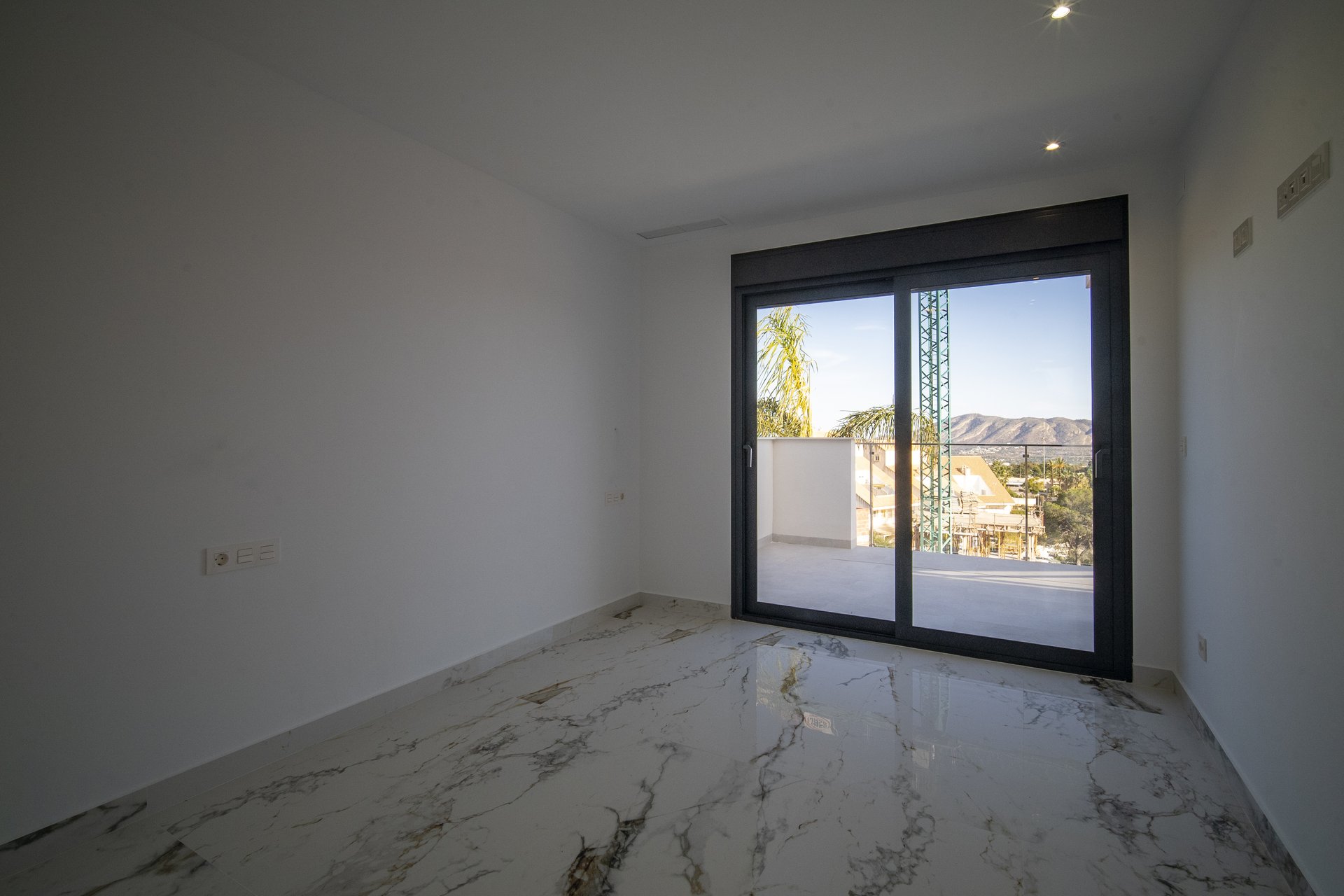 New Build - detached - Coloma