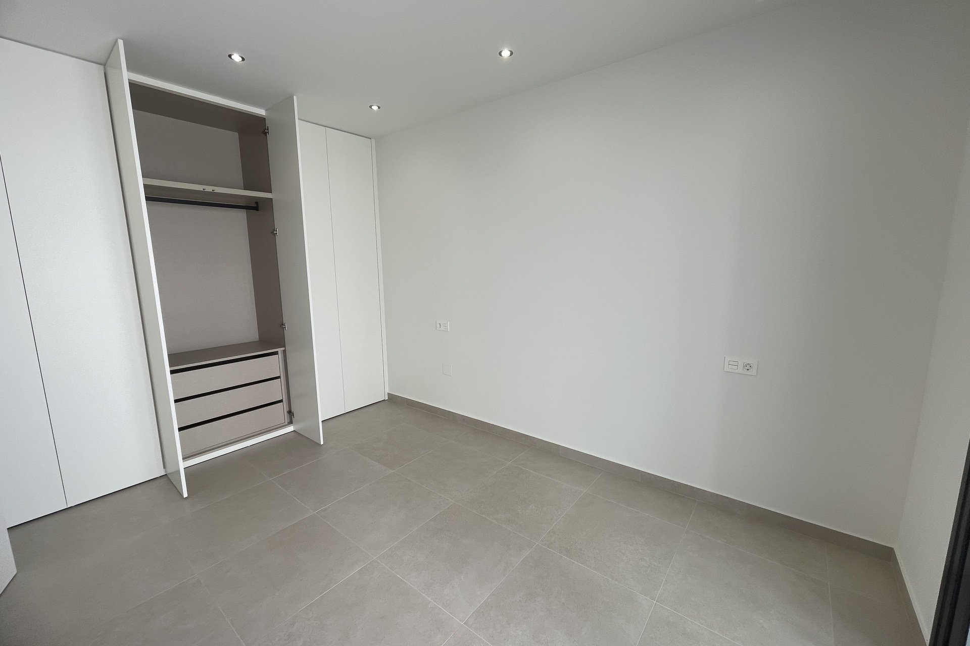 New Build - detached - Heredades
