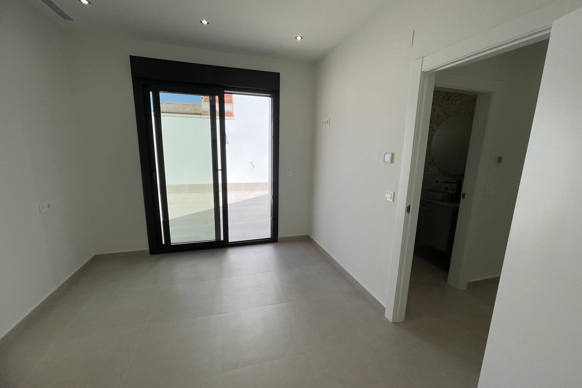 New Build - detached - Heredades