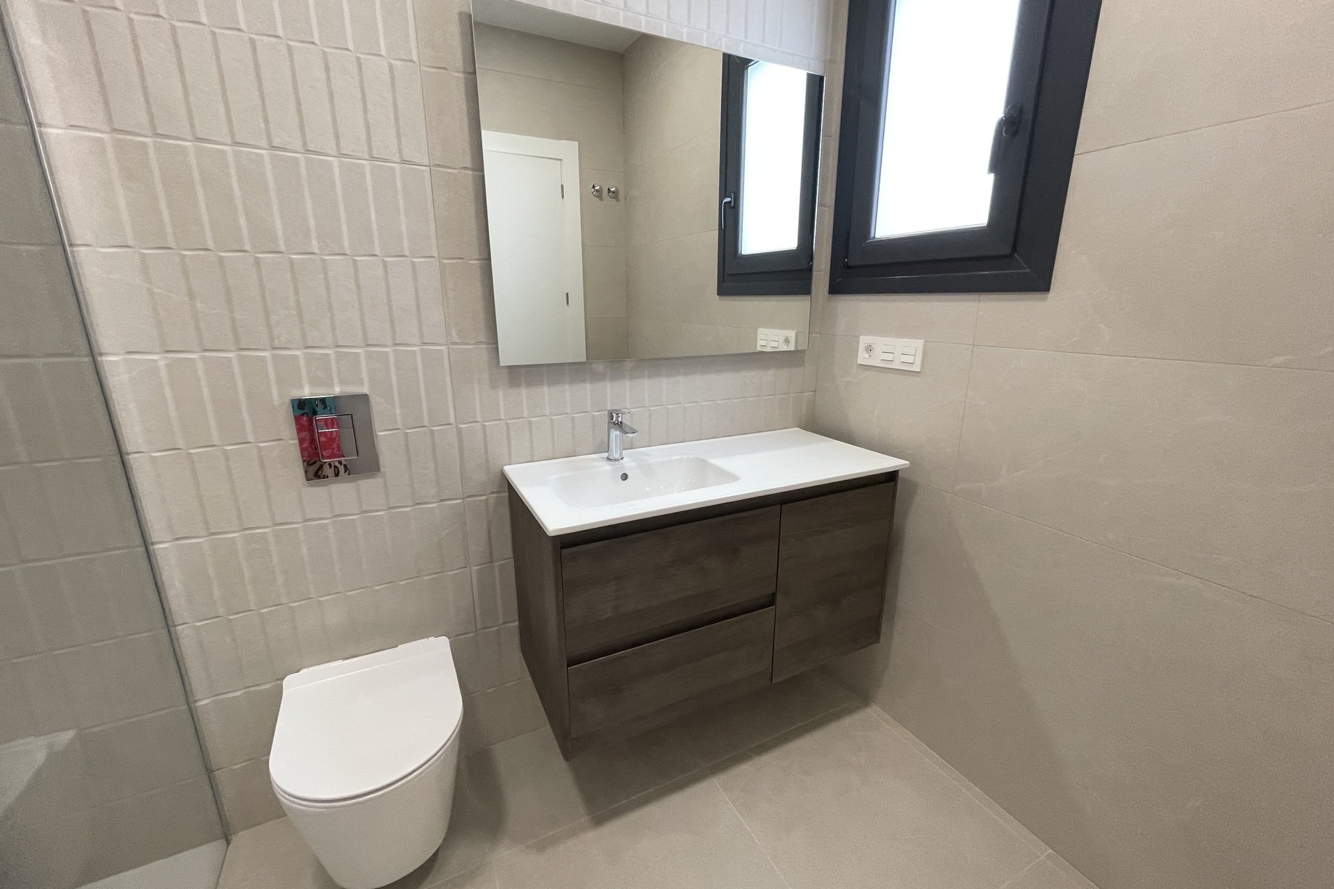 New Build - detached - Heredades