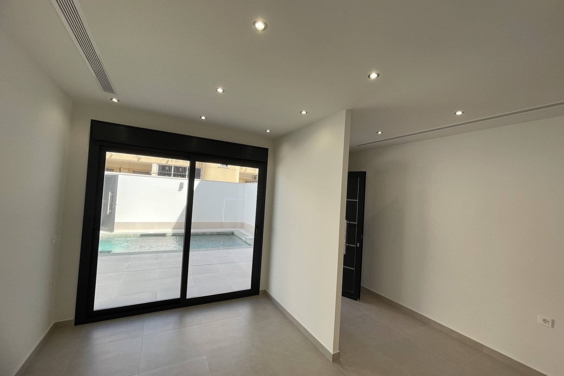 New Build - detached - Heredades