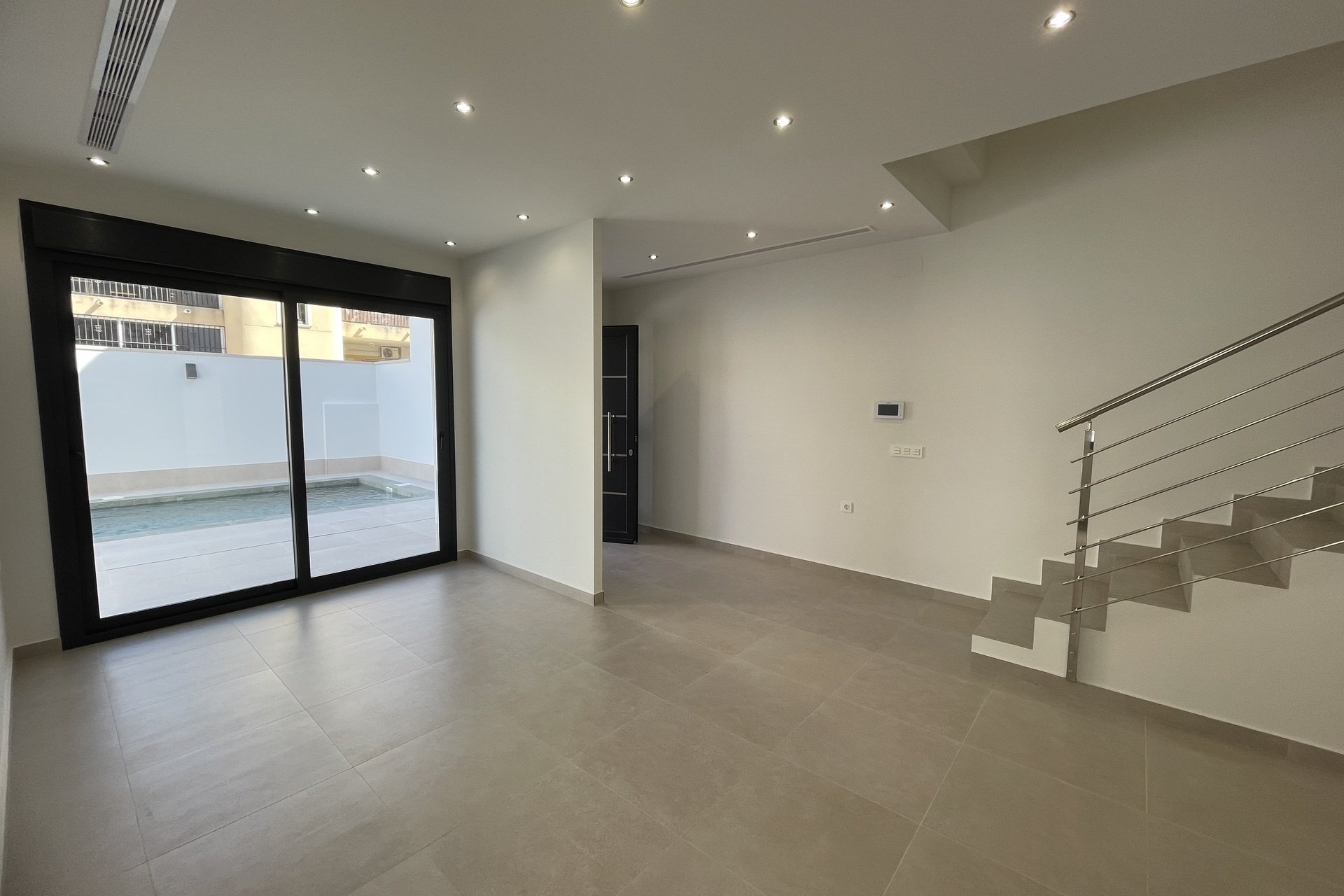 New Build - detached - Heredades