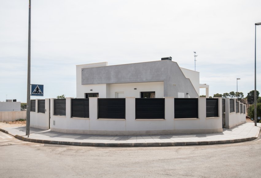 New Build - detached - Pinar de Campoverde