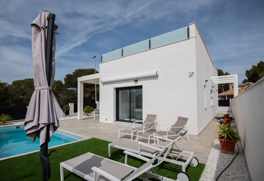 New Build - detached - Pinar de Campoverde
