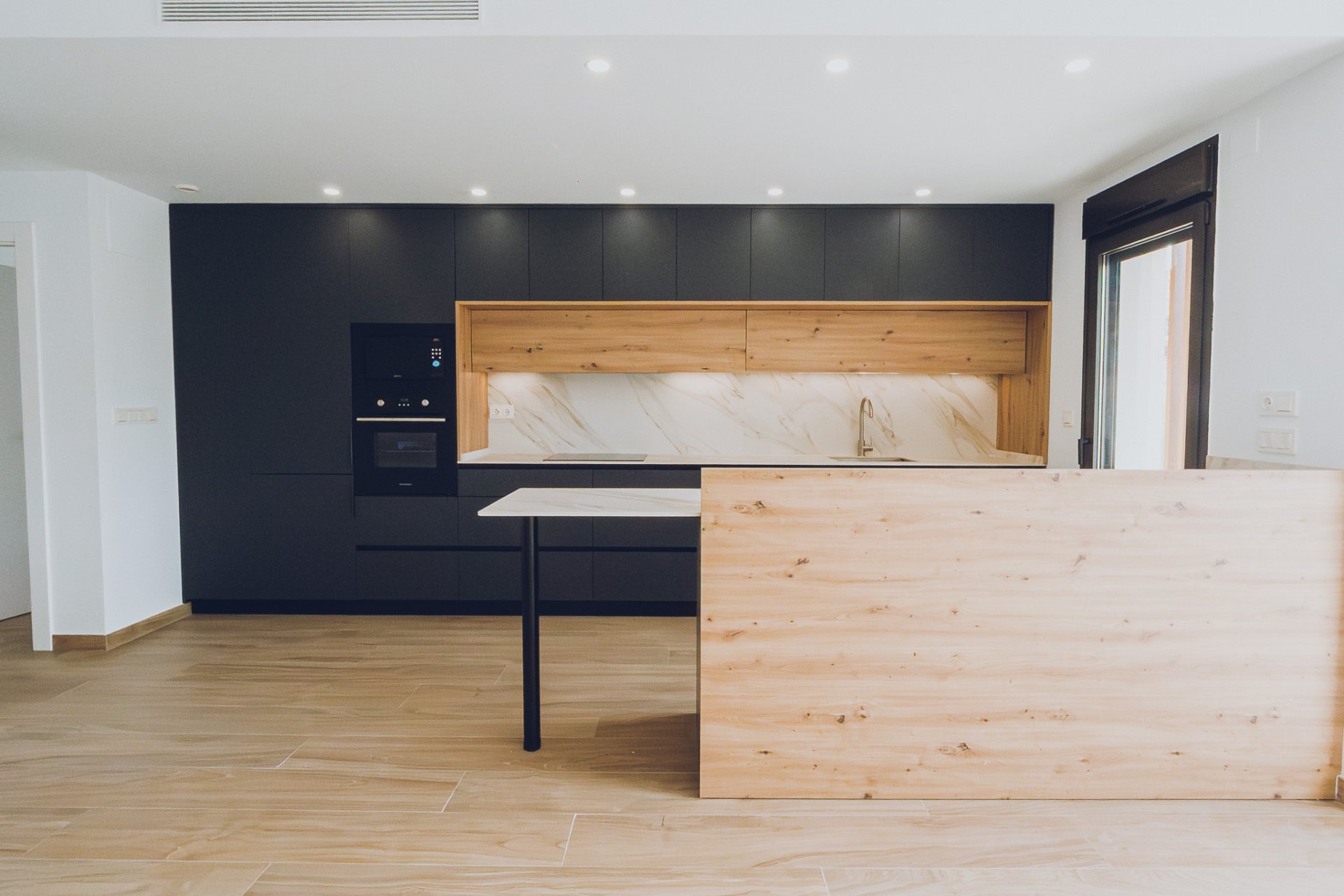 Новое здание - apartment - Redován