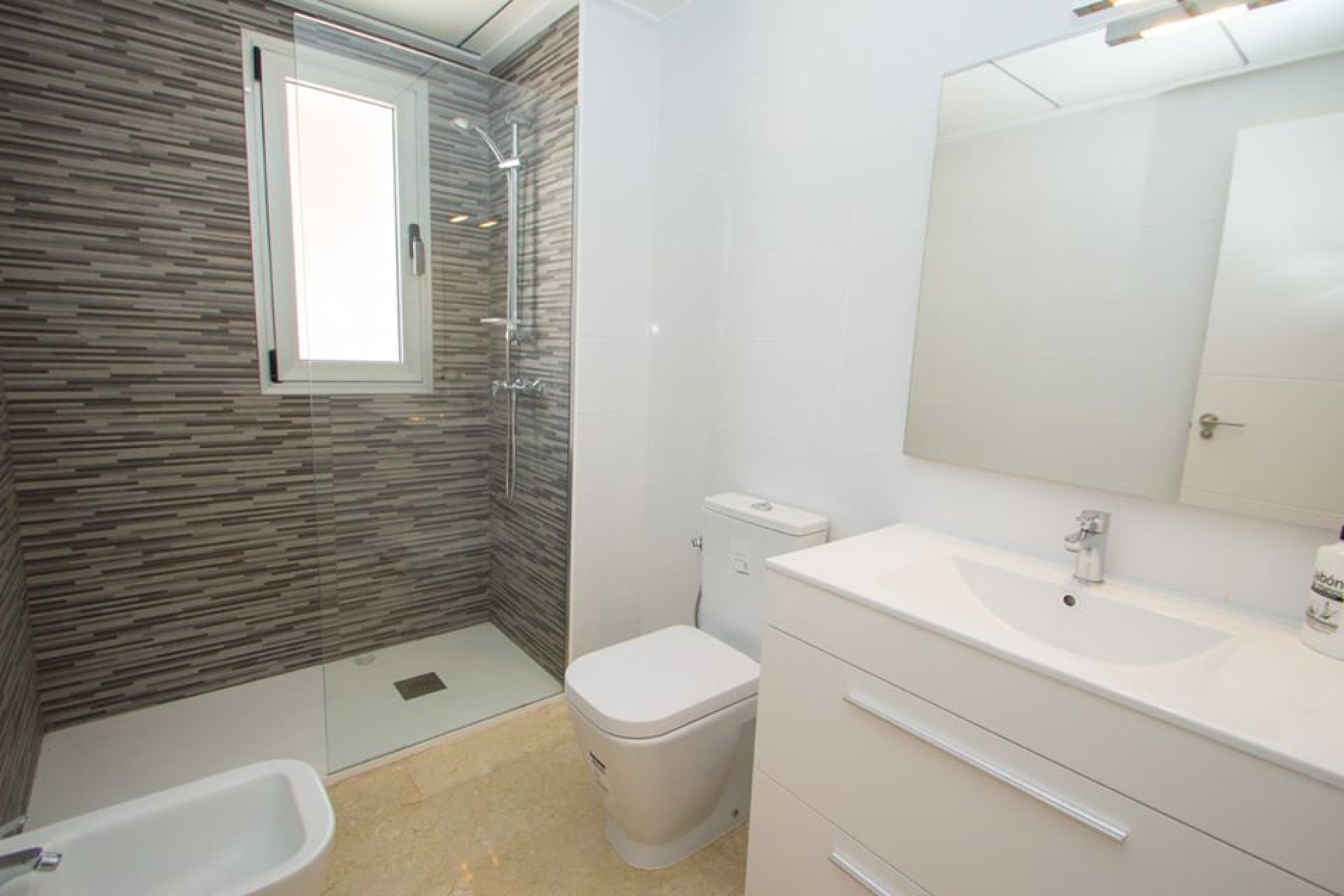 Новое здание - apartment - Res. Las Filipinas