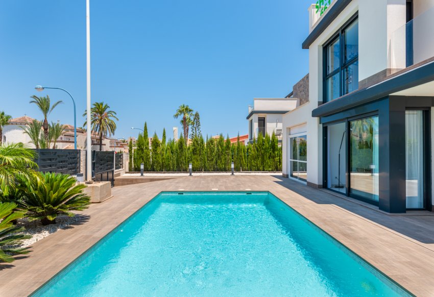 Новое здание - detached - Playa Paraiso