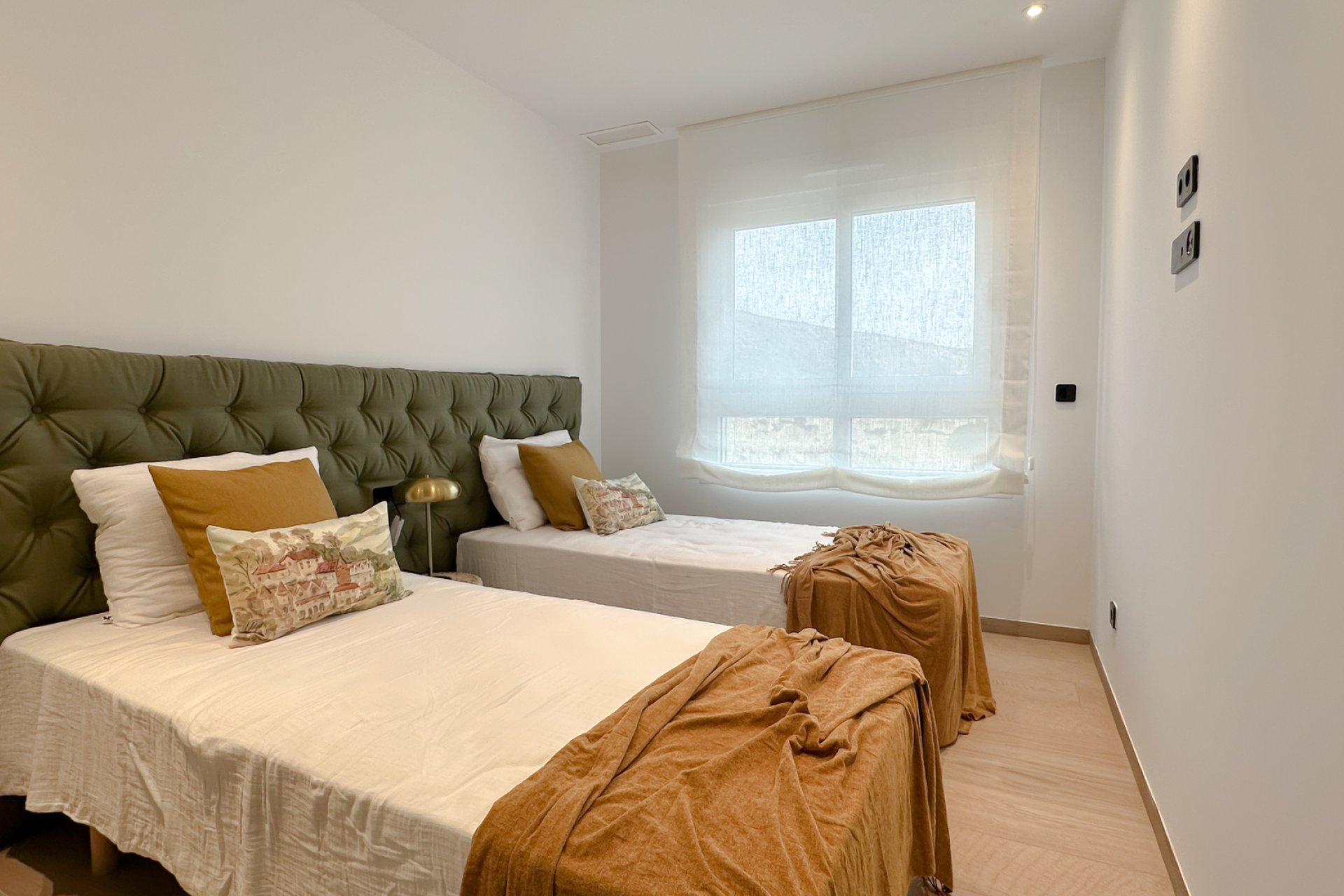 Новое здание - low-bungalow - Algorfa