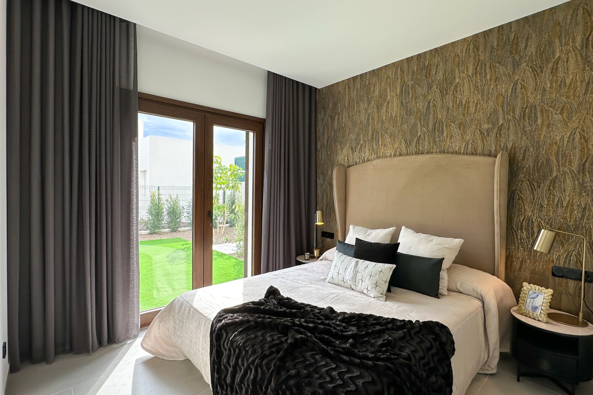 Новое здание - low-bungalow - Algorfa
