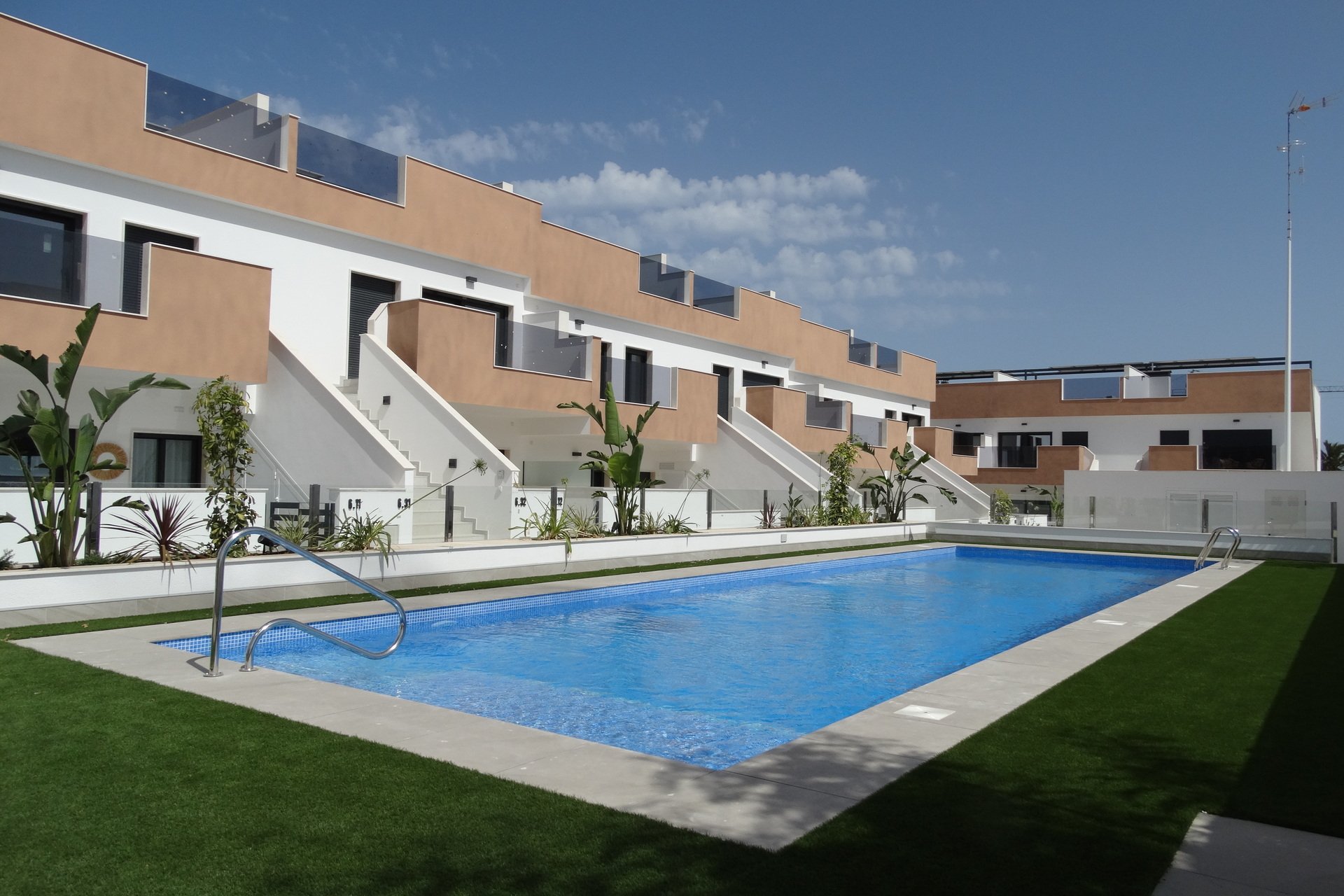 Новое здание - low-bungalow - Pilar de la Horadada