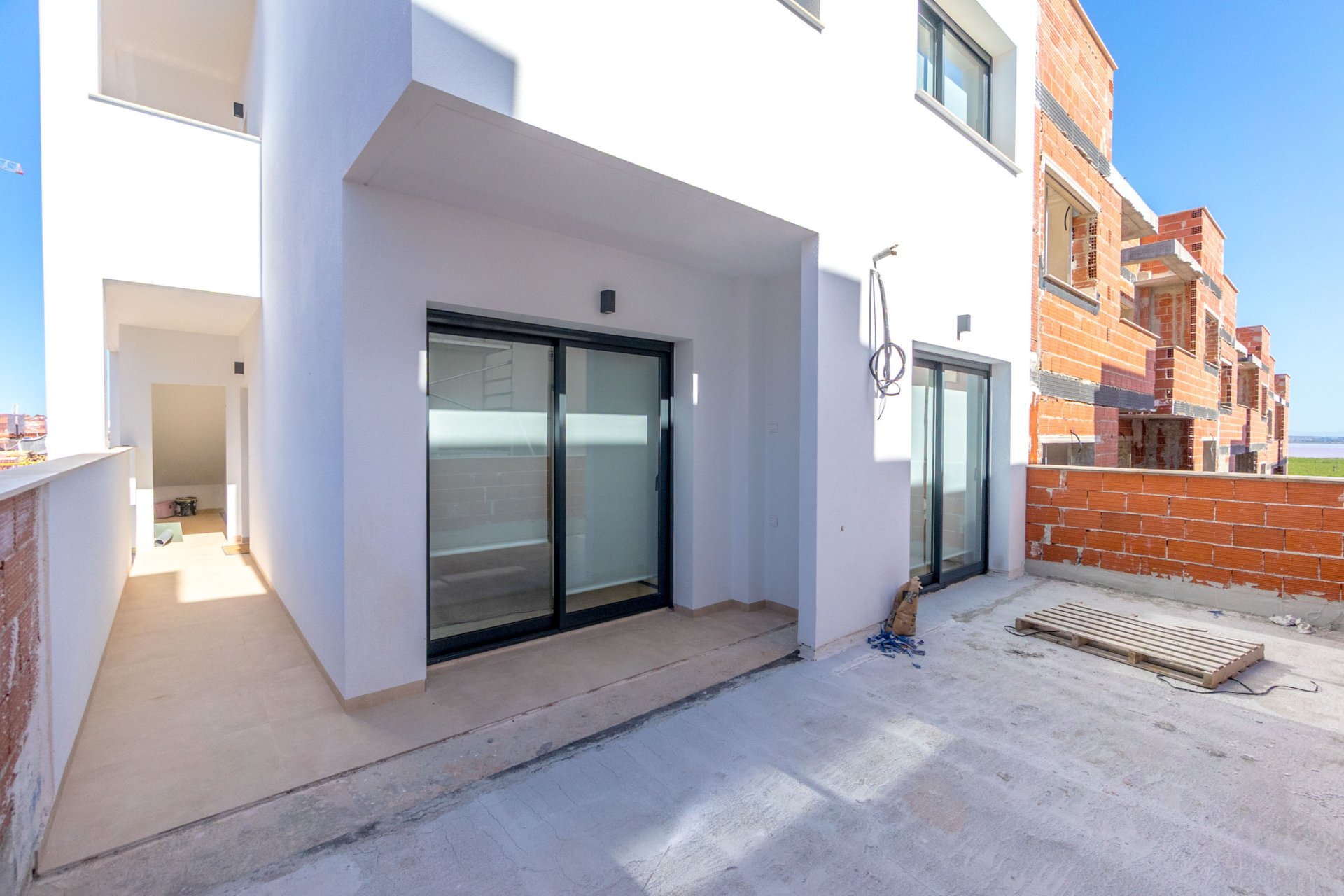 Новое здание - low-bungalow - Torrevieja