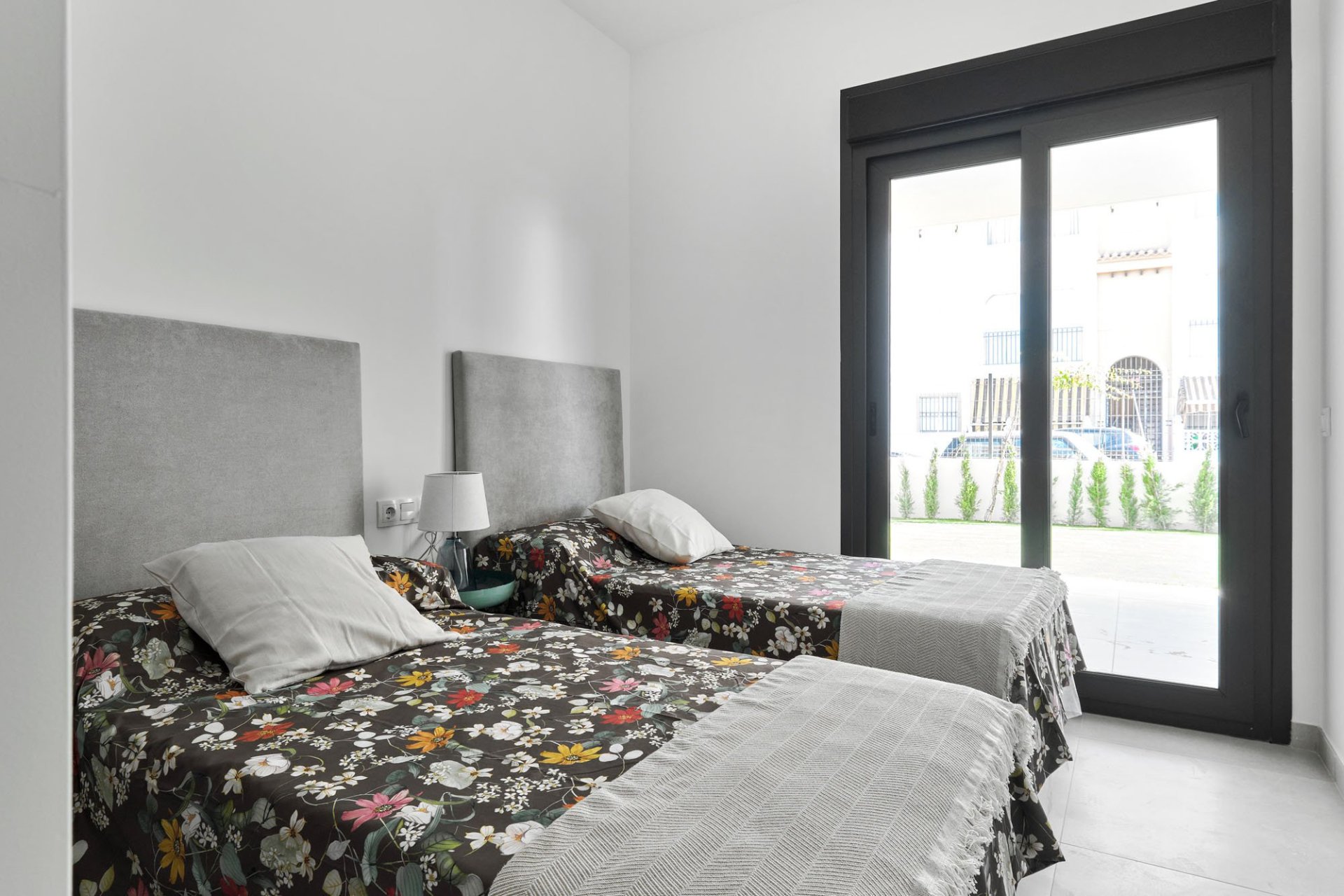 Новое здание - low-bungalow - Torrevieja