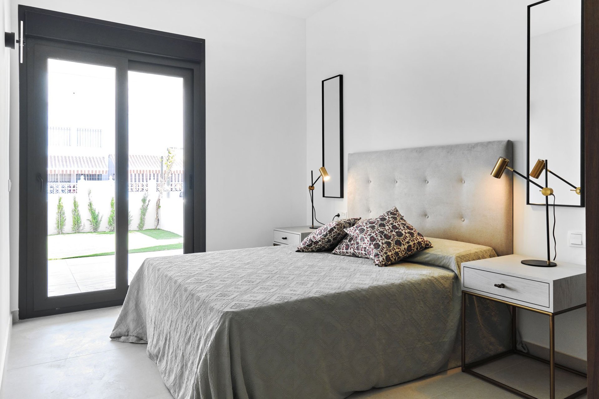 Новое здание - low-bungalow - Torrevieja