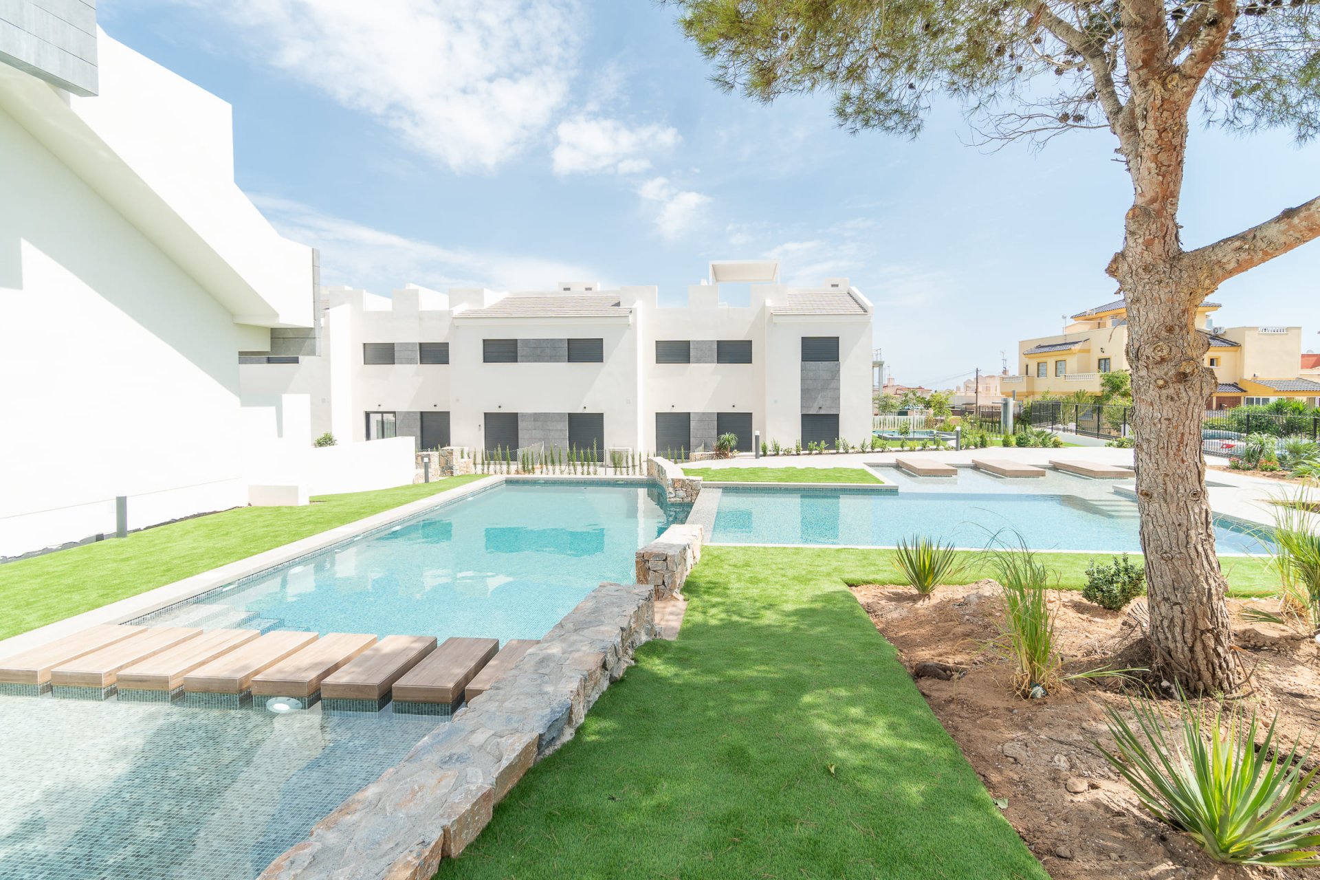 Новое здание - low-bungalow - Torrevieja