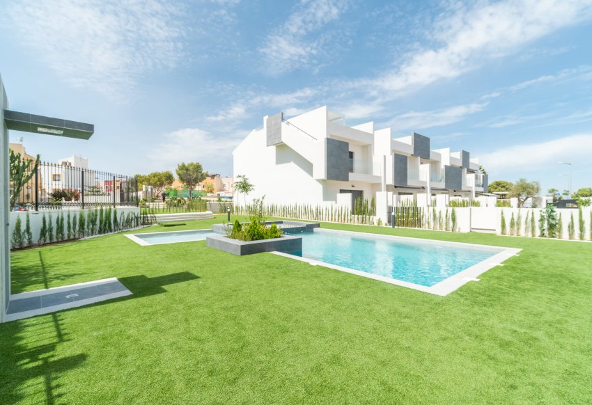 Новое здание - low-bungalow - Torrevieja
