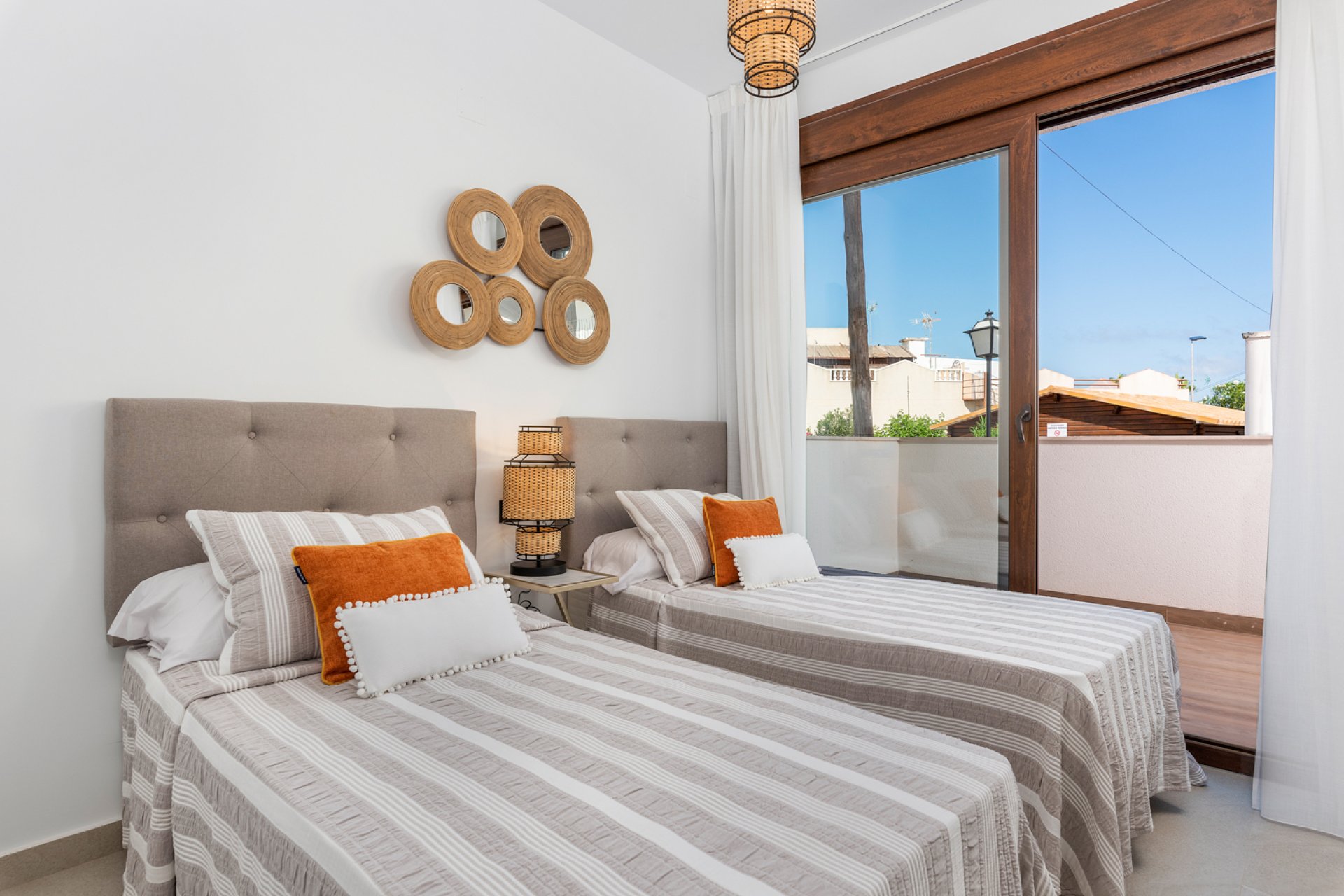 Новое здание - low-bungalow - Torrevieja