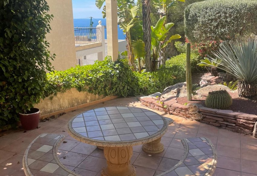 Новое здание - Villa - Altea