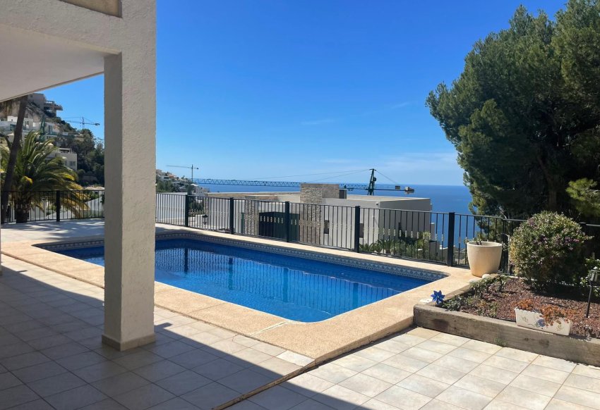 Новое здание - Villa - Altea