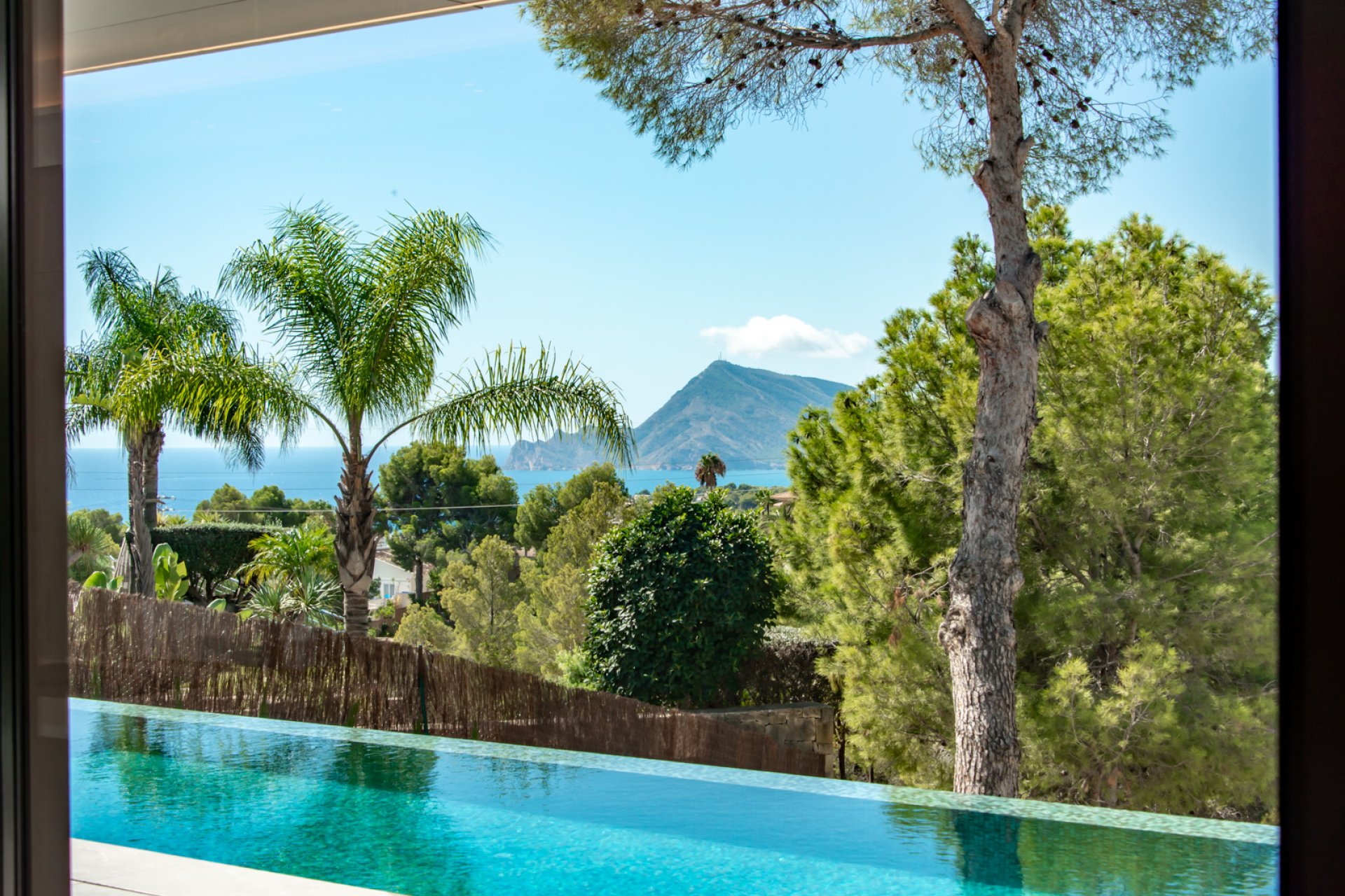 Новое здание - Villa - Altea