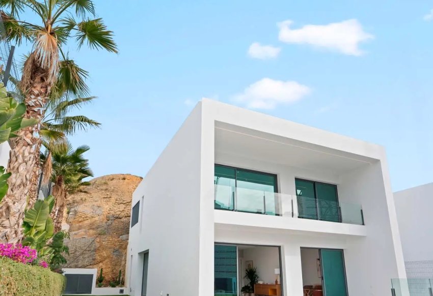 Новое здание - Villa - Benidorm