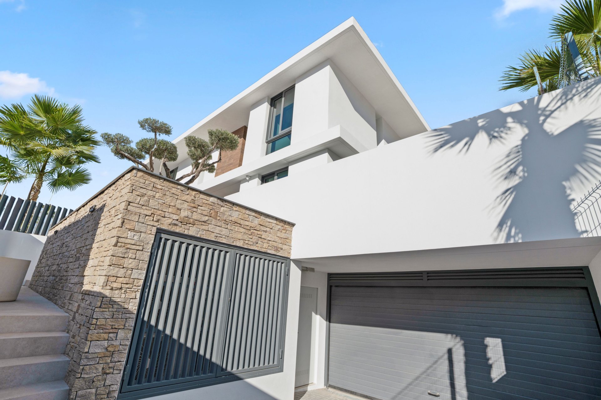 Новое здание - Villa - Benidorm