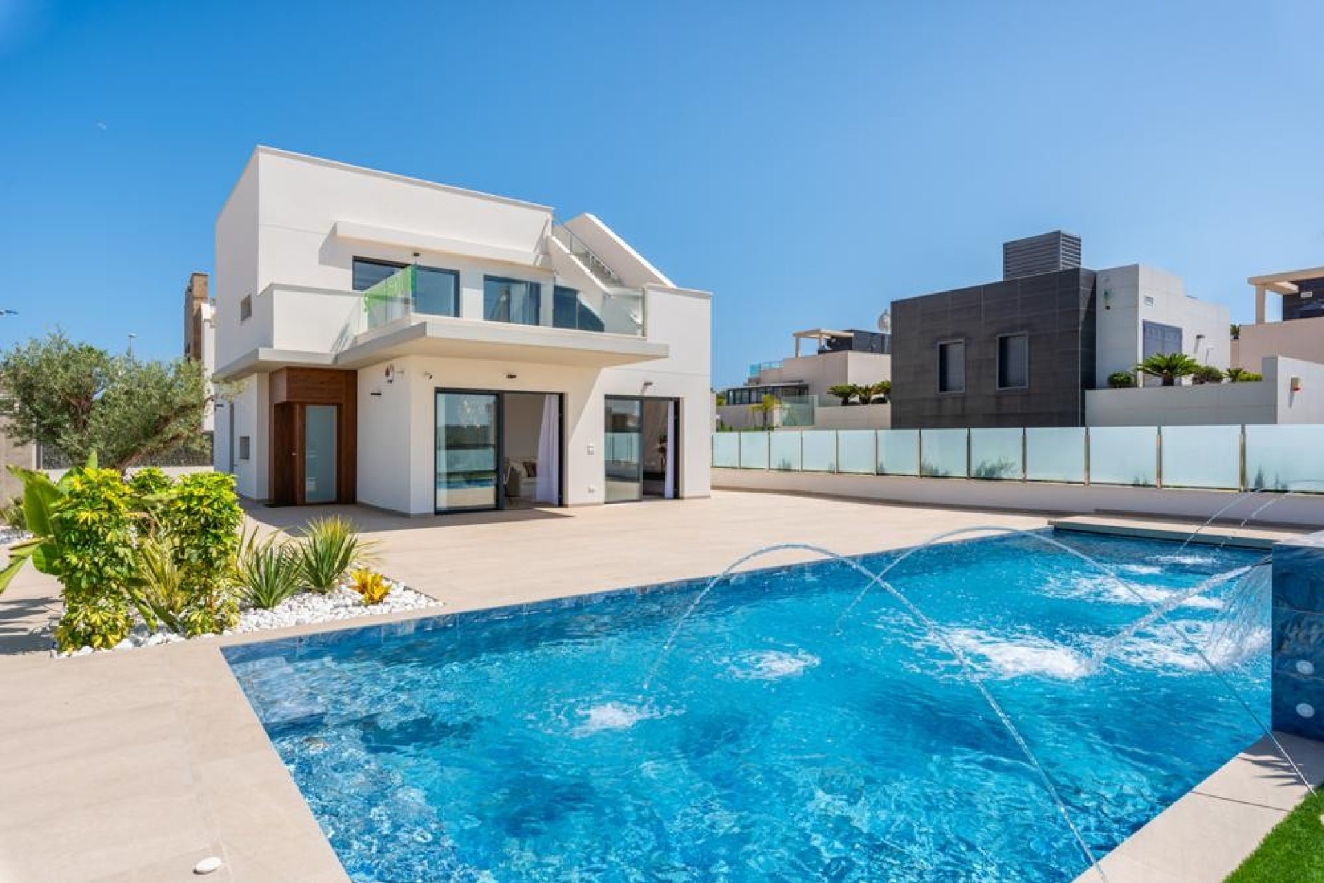 Новое здание - Villa - Dehesa de Campoamor