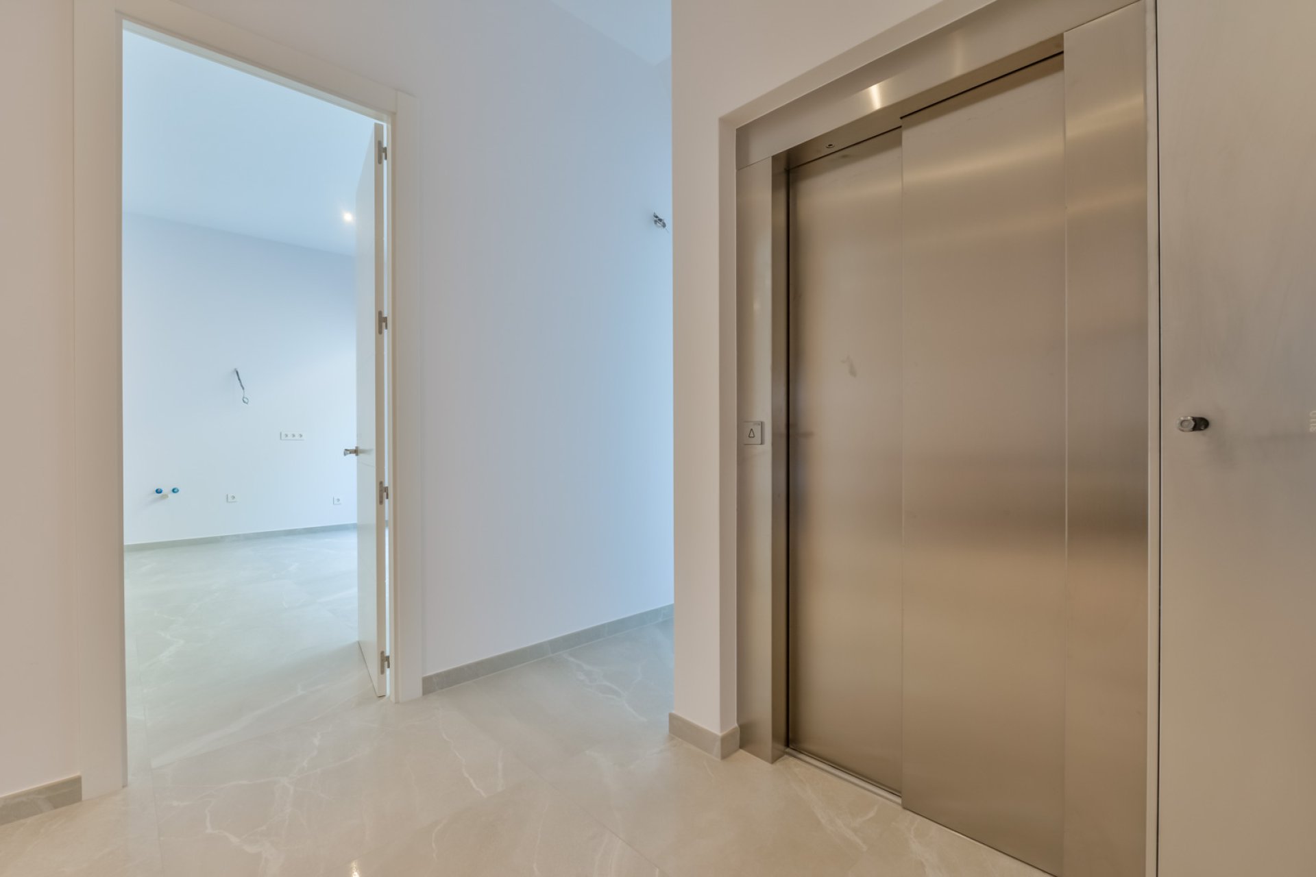 Новое здание - Villa - Golf Bahía