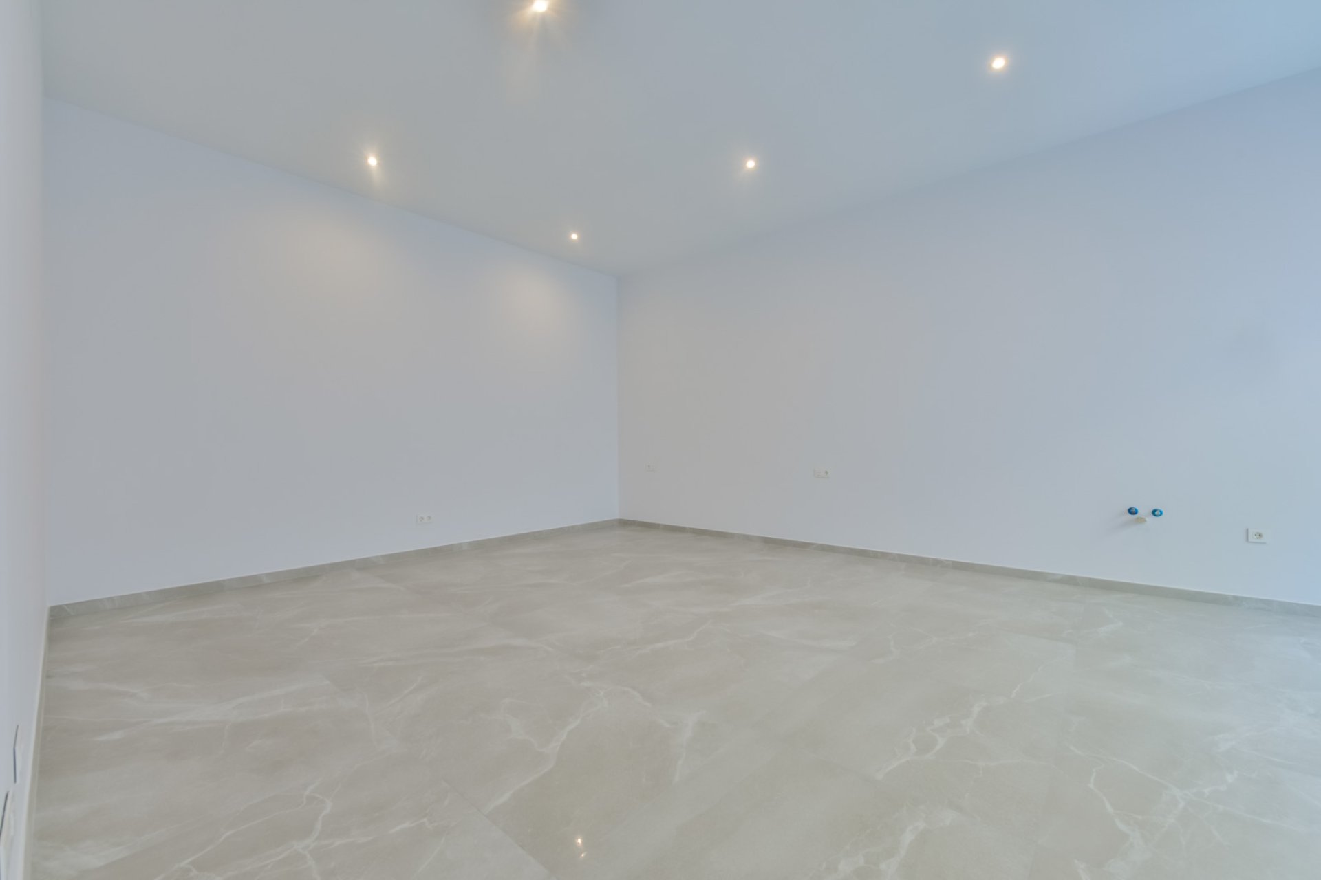 Новое здание - Villa - Golf Bahía