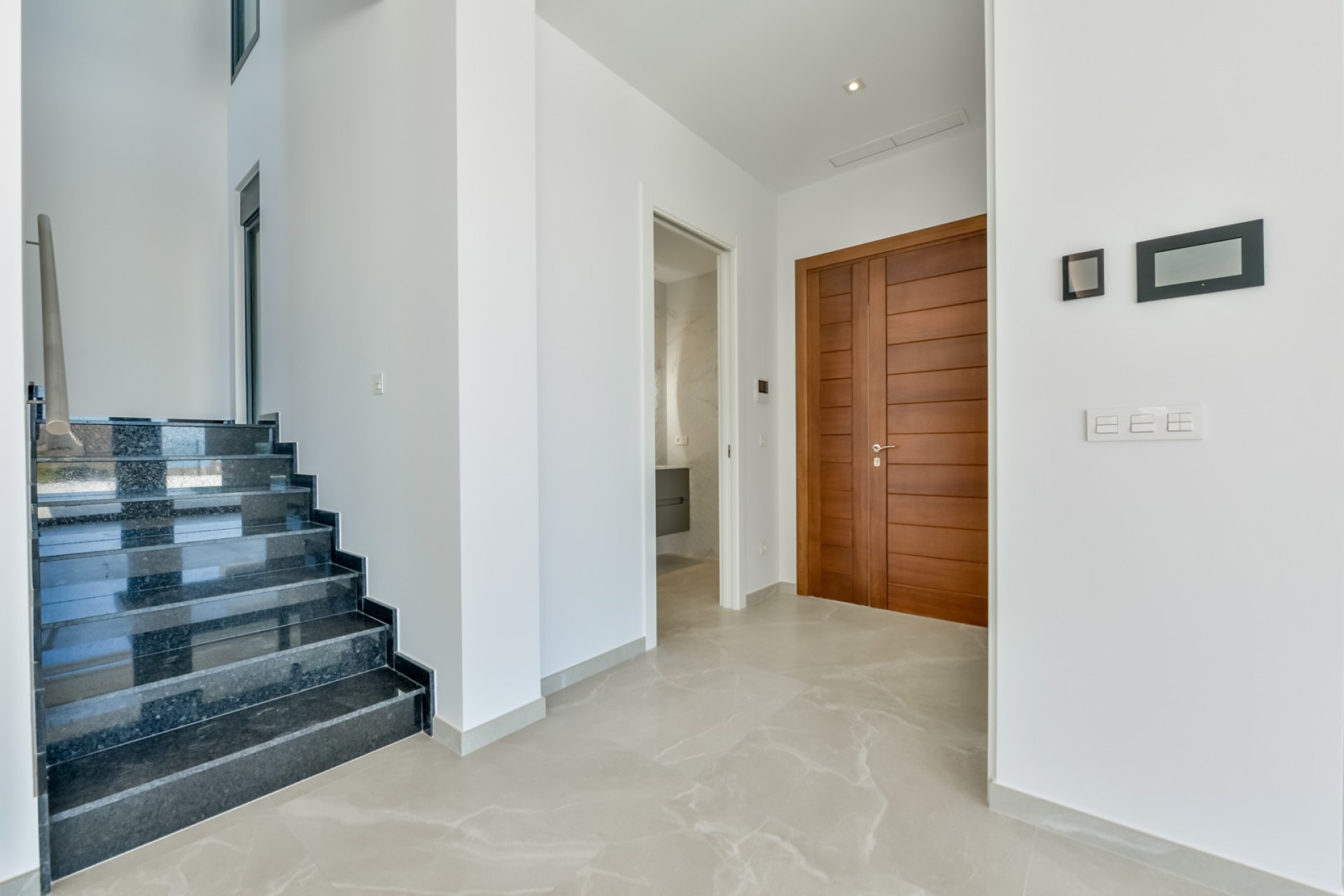 Новое здание - Villa - Golf Bahía