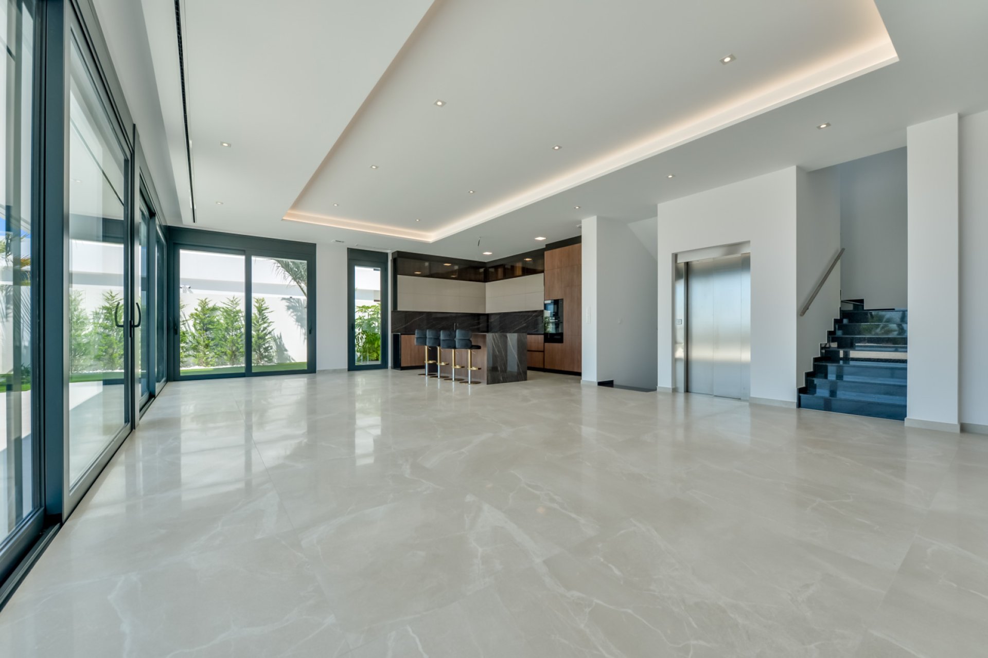 Новое здание - Villa - Golf Bahía
