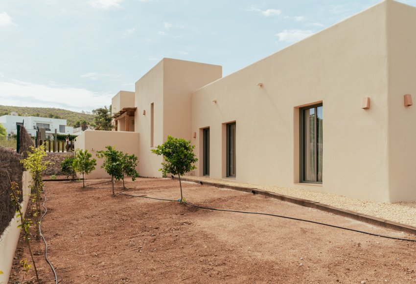 Новое здание - Villa - Jávea