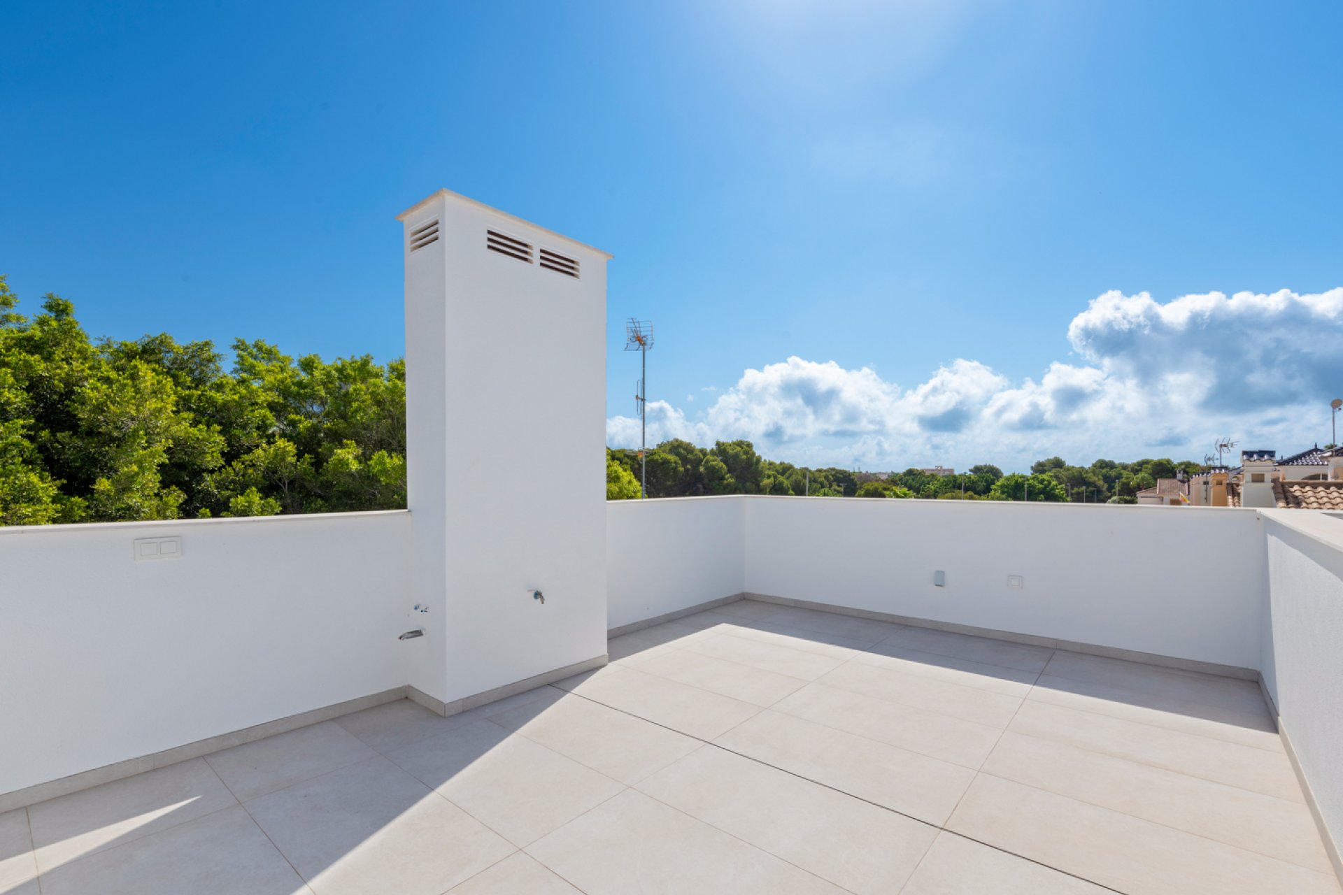 Новое здание - Villa - Mil Palmeras