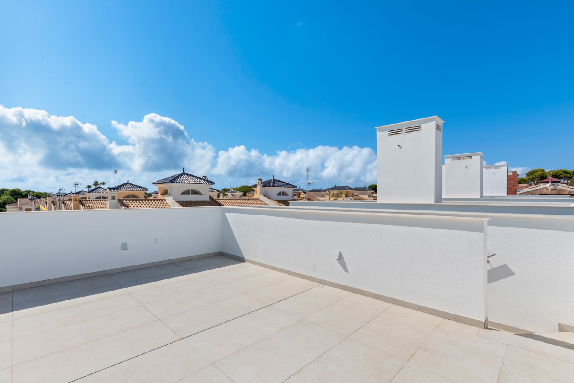 Новое здание - Villa - Mil Palmeras