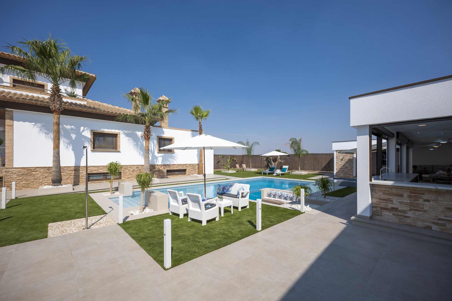 Obra nueva - Villa - Jerónimo y Avileses