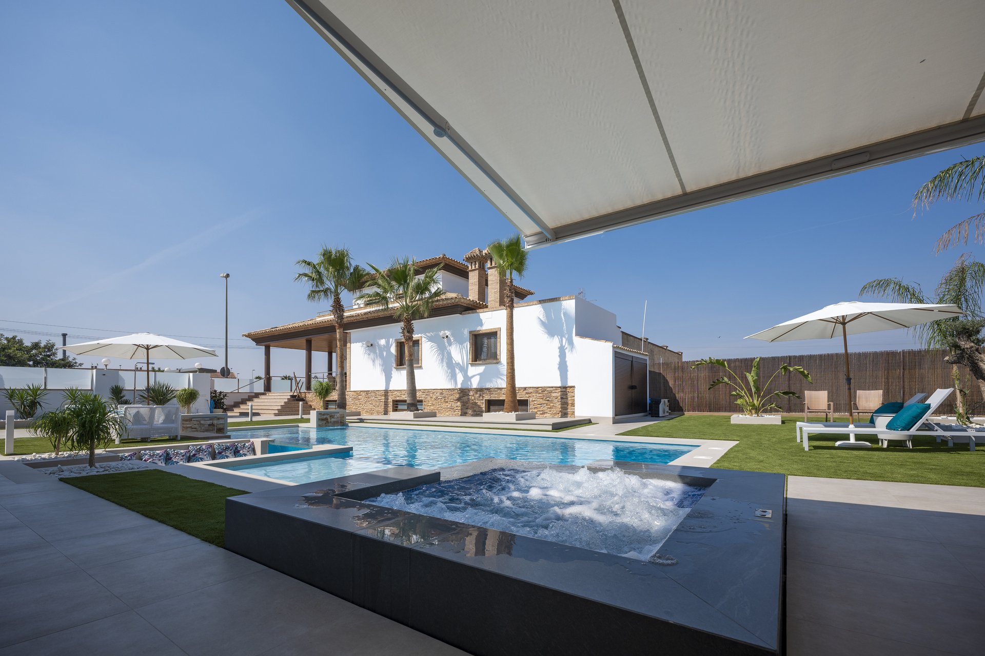 Obra nueva - Villa - Jerónimo y Avileses