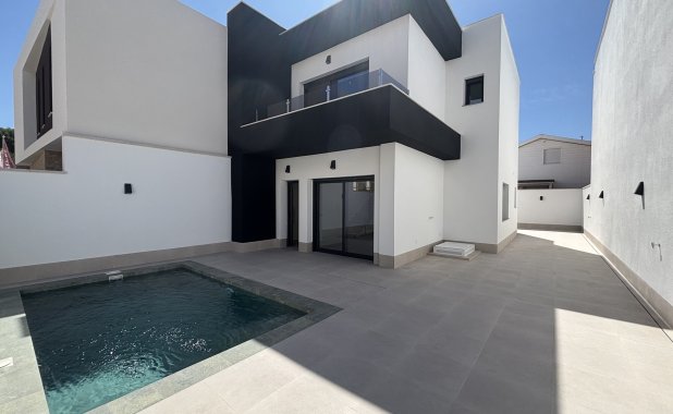 New Build - detached - Heredades