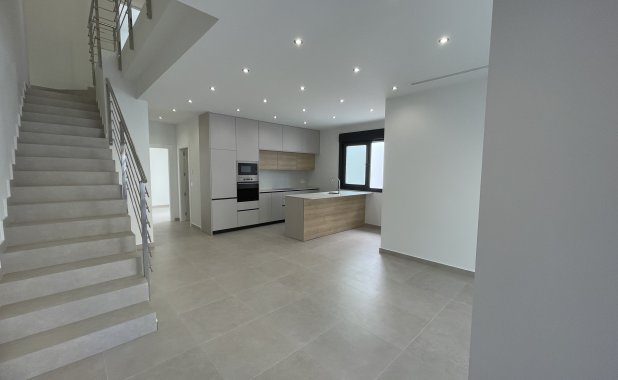 New Build - detached - Heredades