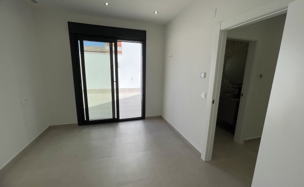 New Build - detached - Heredades