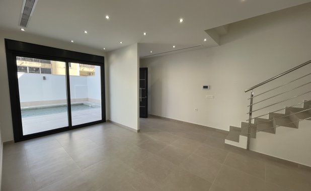 New Build - detached - Heredades