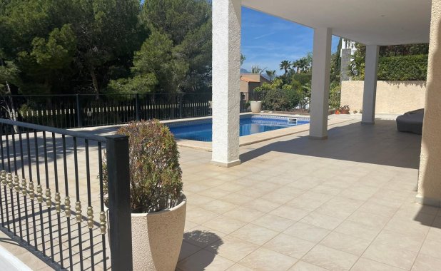 Новое здание - Villa - Altea