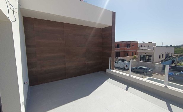 New Build - detached - Daya Nueva