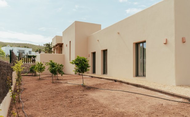 Новое здание - Villa - Jávea