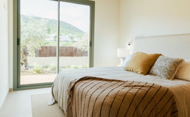 Новое здание - Villa - Jávea