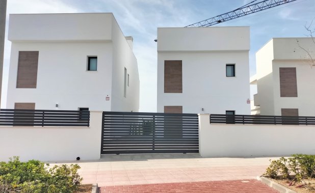 Obra nueva - detached - Pilar de la Horadada