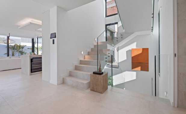 Новое здание - Villa - Benidorm