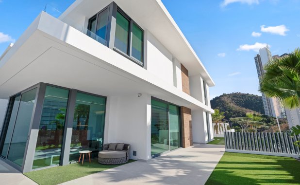 Новое здание - Villa - Benidorm