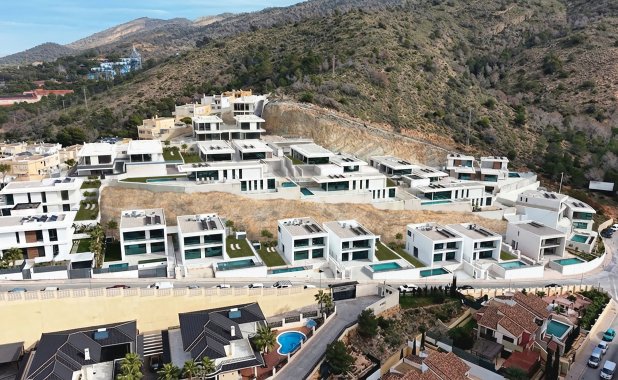 Новое здание - Villa - Benidorm